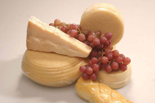 Vacuum shrink-wrapped cheese